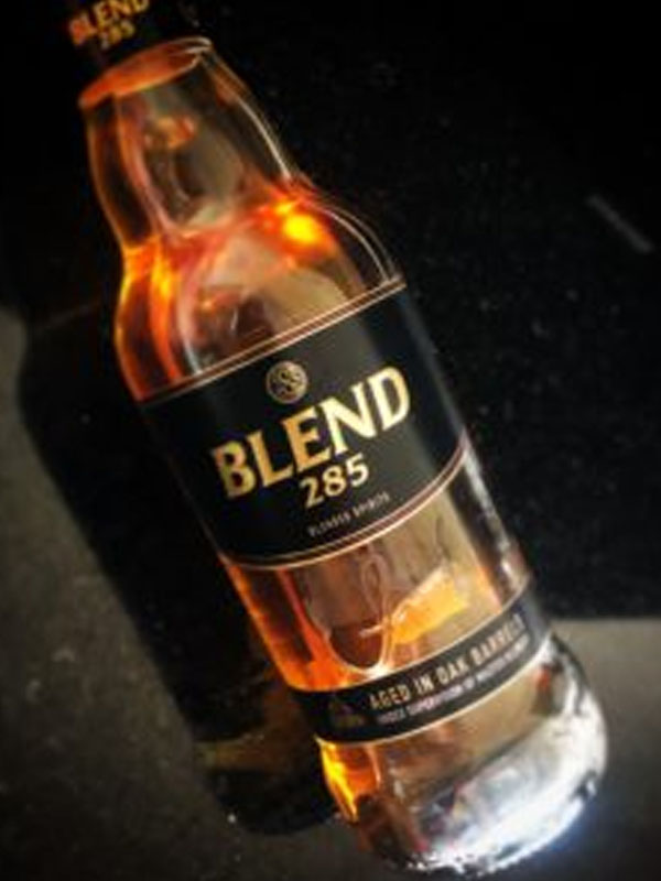 rượu spirit blend 285 signature đen 700ml