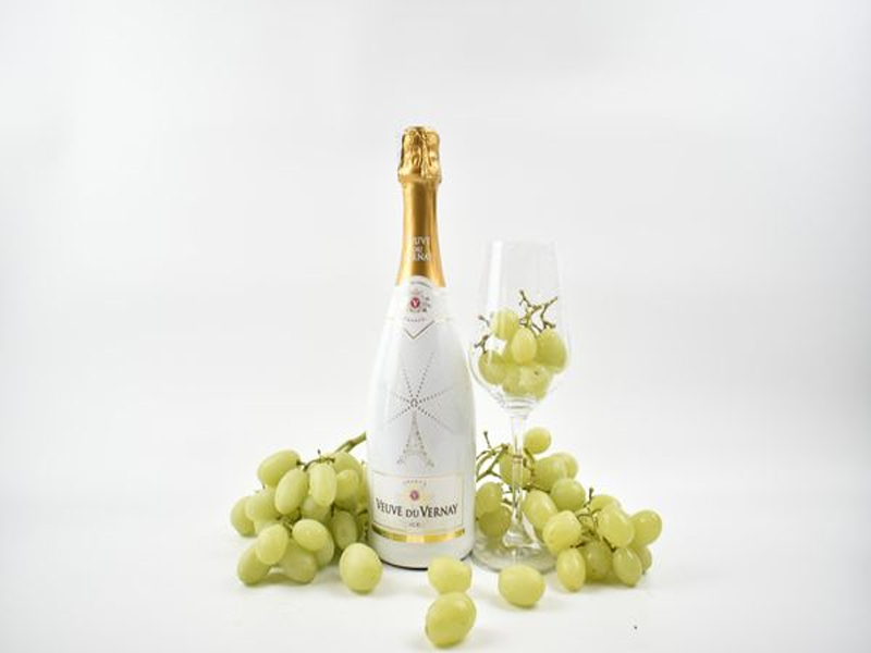 rượu vang sủi pháp veuve du vernay ice