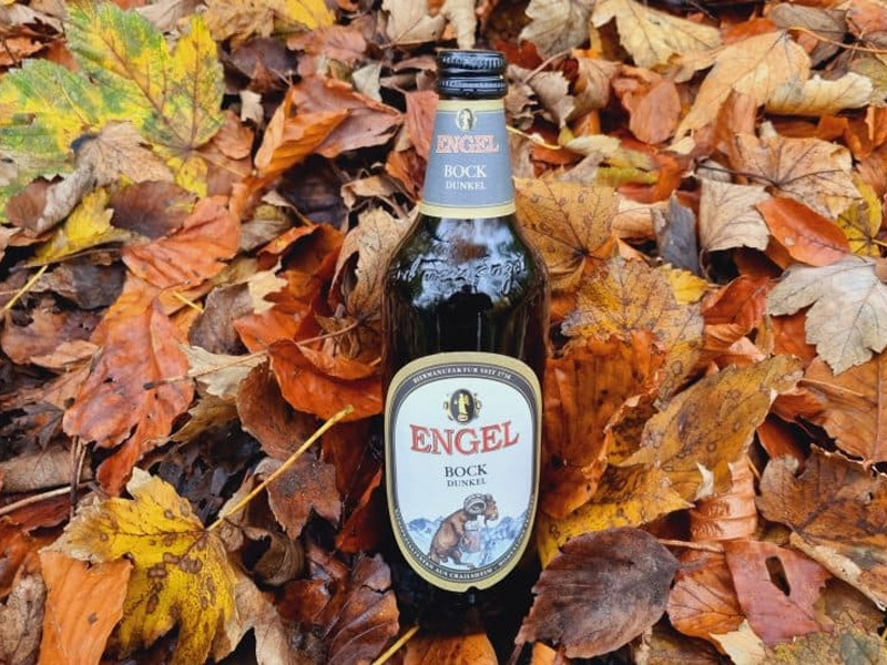 bia engel bock dunkel 7,2% đức-chai 500 ml