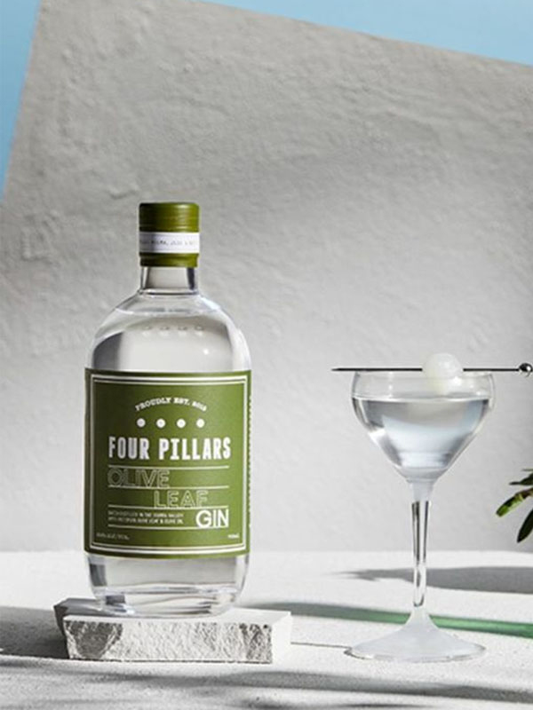 rượu gin four pillars olive leaf