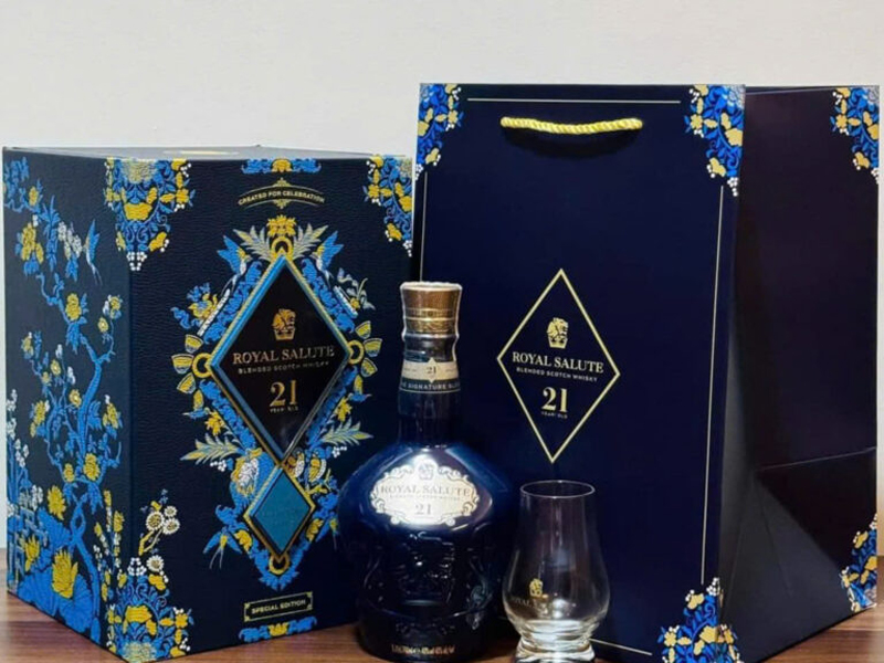 rượu whisky chivas 21 năm (hộp quà tết 2025)