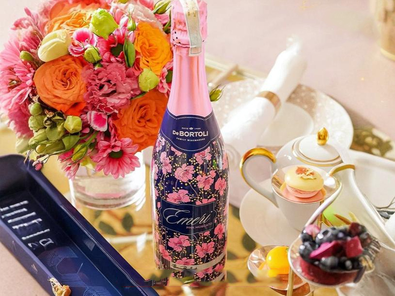 rượu-vang-nổ emeri pink moscato2