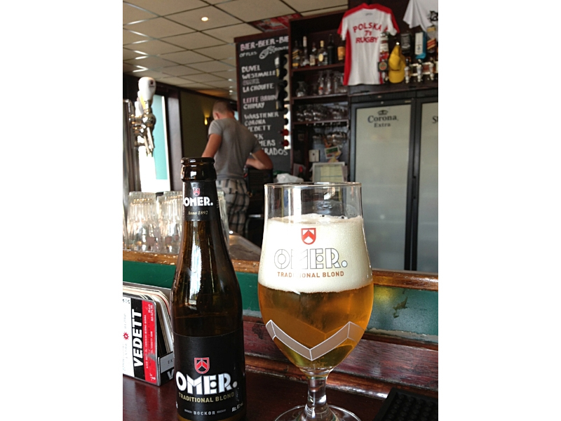 bia bỉ omer traditional blond 8% chai 330ml 