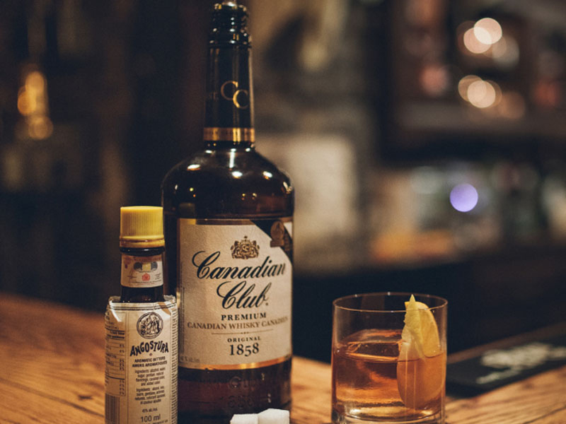 rượu whisky canadian club rượu whisky canadian club