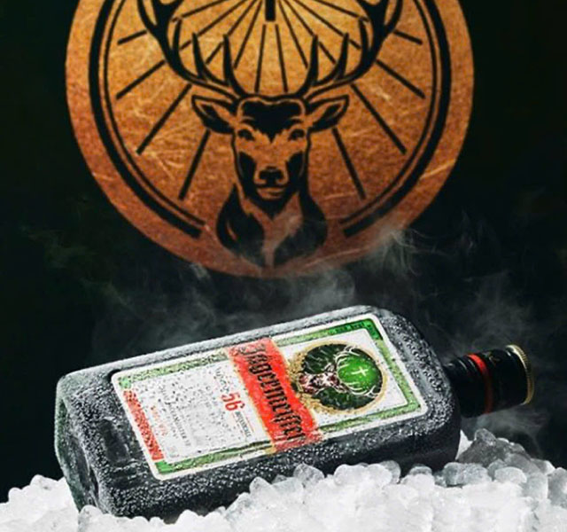 jägermeister con hươu: tất tần tật về biểu tượng & hương vị jägermeister con hươu: tất tần tật về biểu tượng & hương vị