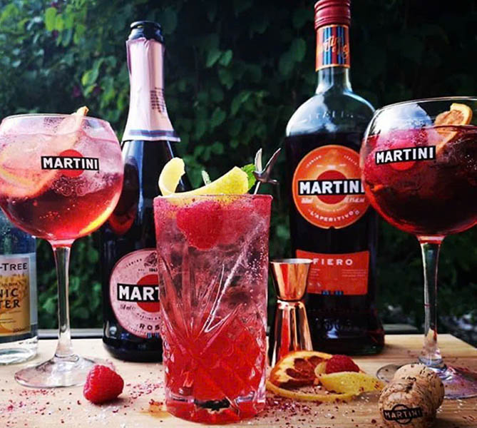 rượu martini là gì? khám phá cocktail kinh điển và cách pha rượu martini là gì? khám phá cocktail kinh điển và cách pha