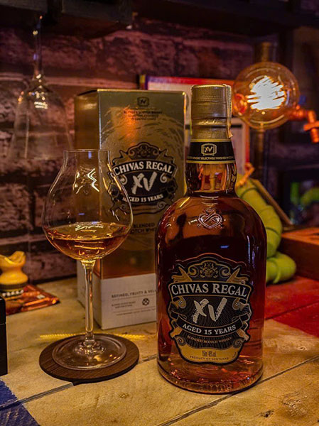 chọn chivas 18, hộp quà tết 2026 nào đẳng cấp nhất?