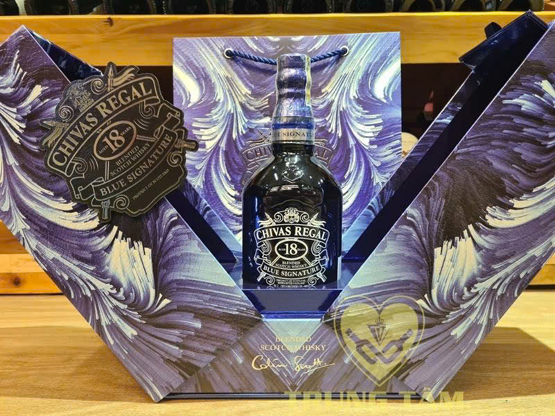 chọn chivas 18, hộp quà tết 2026 nào đẳng cấp nhất?