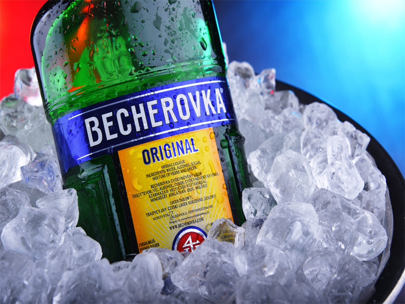Rượu becherovka original 38% - cộng hòa séc Rượu becherovka original 38% - cộng hòa séc