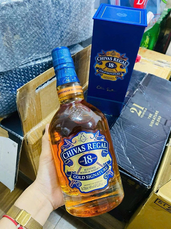 Mua hộp quà tết rượu chivas ở đâu uy tín, giá tốt nhất Mua hộp quà tết rượu chivas ở đâu uy tín, giá tốt nhất