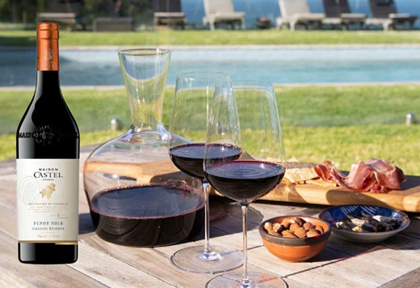phối hợp ẩm thực với rượu vang pháp dưới 300k
