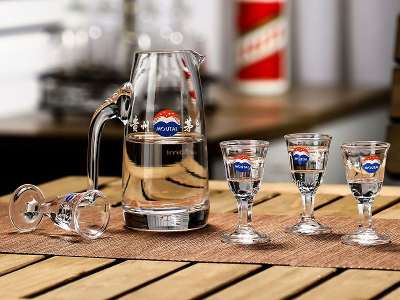 rượu mao đài ngũ phúc lâm môn